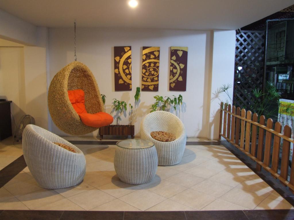 The Boss'S Place Sathorn Bangkok Exterior photo